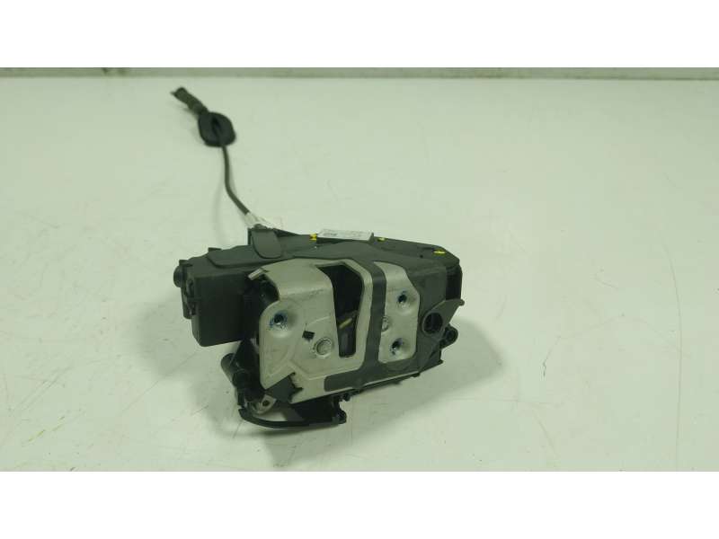 Recambio de cerradura puerta delantera derecha para ford ecosport 1.0 ecoboost referencia OEM IAM 2801122 GN15A219A64EB 
