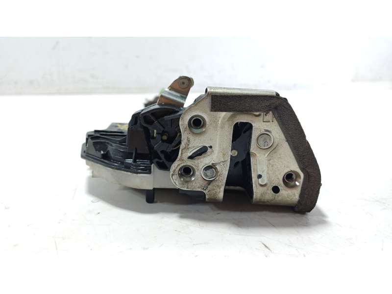 Recambio de cerradura puerta trasera izquierda para toyota hilux (3b/3c/3d) doble cabina referencia OEM IAM   
