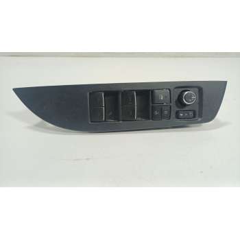MANDO ELEVALUNAS DELANTERO IZQUIERDO 8404002160 
