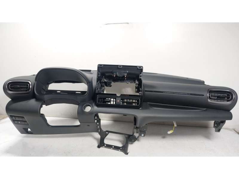 Recambio de salpicadero para toyota yaris (_p21_, _pa1_, _ph1_) 1.5 hybrid (mxph10) referencia OEM IAM  646716500A 