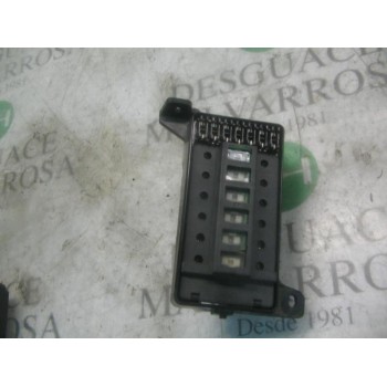 CAJA RELES / FUSIBLES 