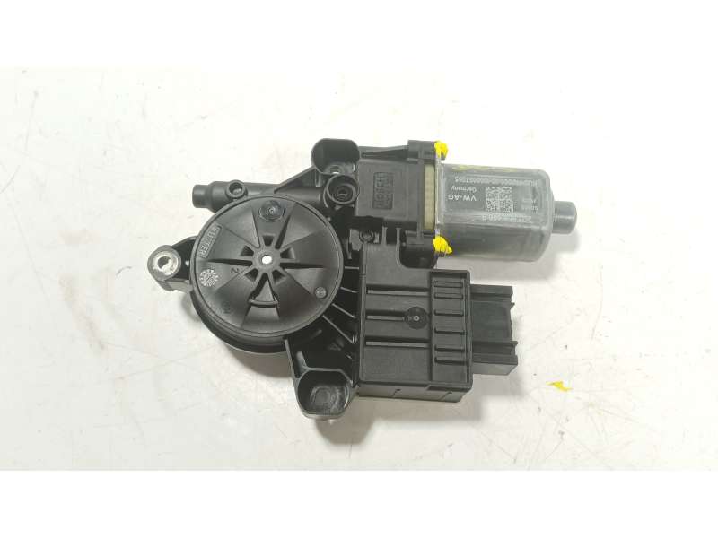 Recambio de motor elevalunas delantero derecho para seat arona (kj7, kjp) 1.0 tsi referencia OEM IAM 2Q1959406B 0130822064 
