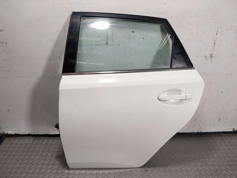 Recambio de puerta trasera izquierda para toyota auris (_e18_) 1.8 hybrid (zwe186_) referencia OEM IAM   