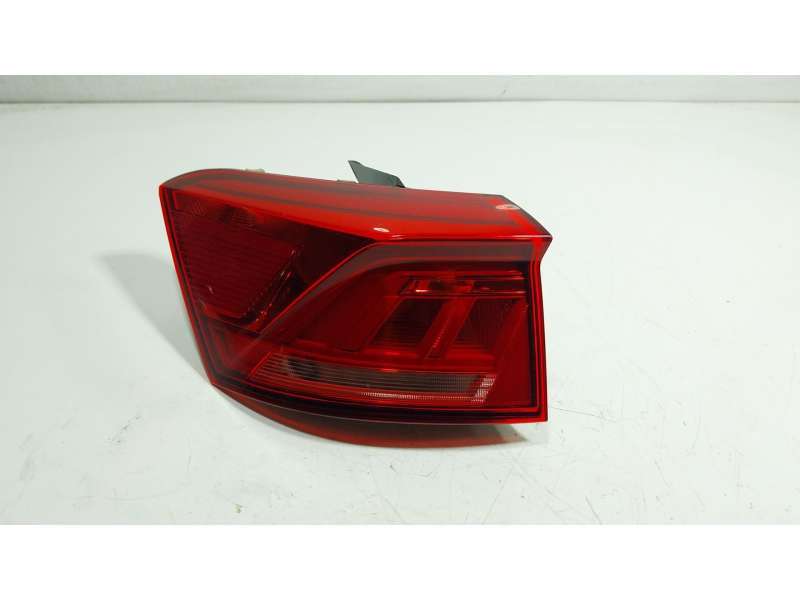 Recambio de piloto trasero izquierdo para volkswagen t-roc (a11, d11) 2.0 tdi referencia OEM IAM  2GA945095C 