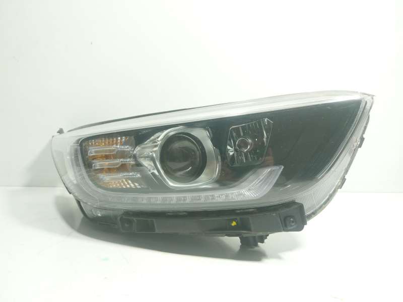 Recambio de faro derecho para kia stonic (yb) 1.2 cvvt referencia OEM IAM  250103 A1140039