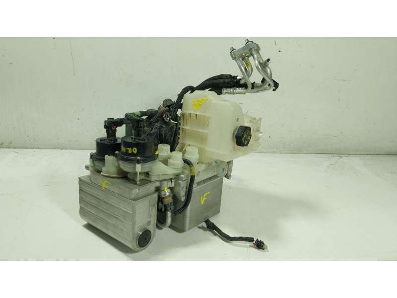 Recambio de bomba agua para tesla model 3 ev referencia OEM IAM  150685900D 