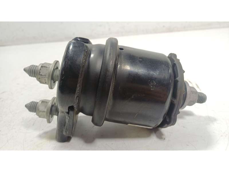 Recambio de soporte motor derecho para volkswagen amarok (t1a, t1b) 3.0 tdi 4motion referencia OEM IAM  MB3G6038ZF 