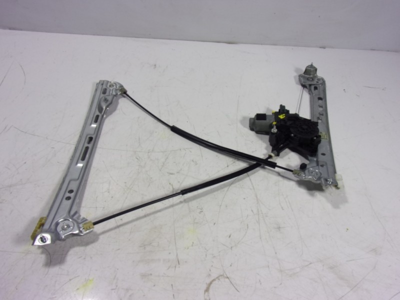 Recambio de elevalunas delantero derecho para renault megane iv berlina 5p 1.3 tce cat referencia OEM IAM 807206746R 80720676R 