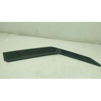 MOLDURA 7T0847750B 7T0847750B 