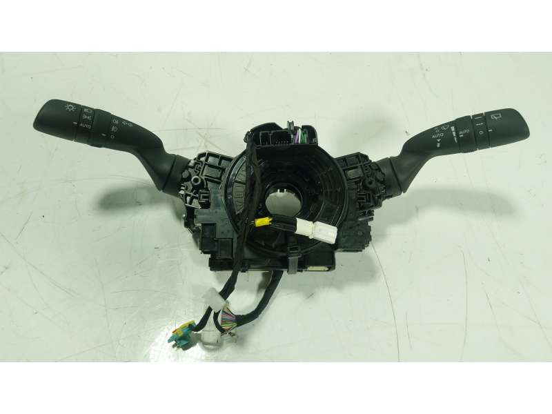 Recambio de mando luces para toyota yaris (_p21_, _pa1_, _ph1_) 1.5 hybrid (mxph10) referencia OEM IAM  02D7017J910 