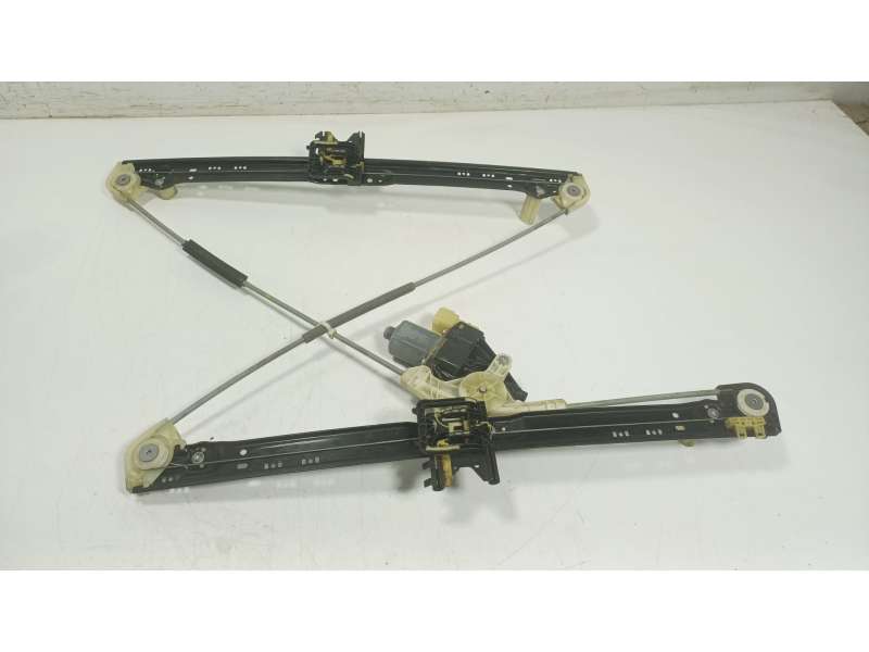 Recambio de elevalunas delantero izquierdo para land rover range rover sport ii (l494) 3.0 sdv6 4x4 referencia OEM IAM  DK622320