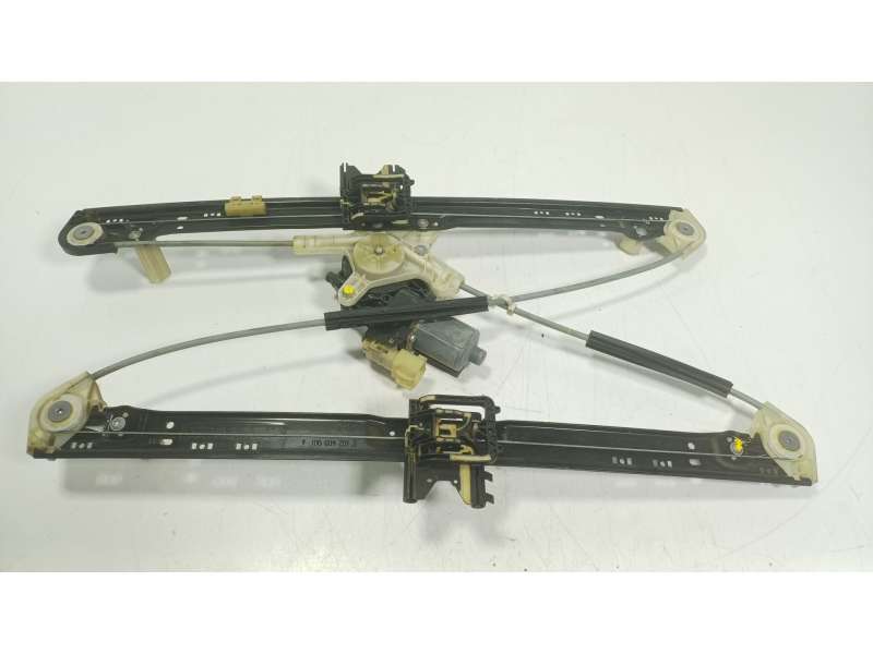 Recambio de elevalunas trasero izquierdo para land rover range rover sport ii (l494) 3.0 sdv6 4x4 referencia OEM IAM  DK6227001A