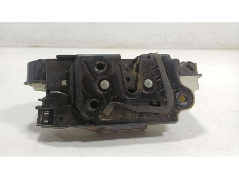 Recambio de cerradura puerta delantera derecha para volkswagen golf vi (5k1) 2.0 tdi referencia OEM IAM  5K1837016D 