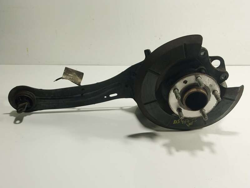 Recambio de mangueta trasera izquierda para volvo v40 cross country (526) d3 referencia OEM IAM   