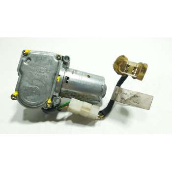 MOTOR LIMPIA TRASERO A0028204542 A0390216726 