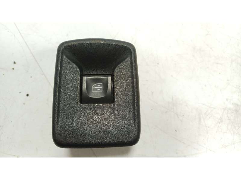 Recambio de mando elevalunas trasero derecho para dacia sandero ii (b8_) tce 90 (b8m1, b8ma) referencia OEM IAM  2823R 