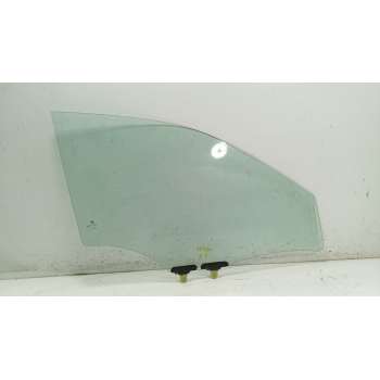 CRISTAL PUERTA DELANTERO DERECHO 82540C7000 