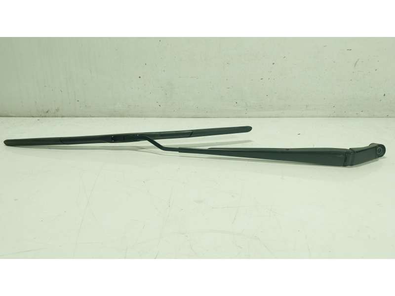 Recambio de brazo limpia delantero izquierdo para toyota yaris (_p21_, _pa1_, _ph1_) 1.5 hybrid (mxph10) referencia OEM IAM   