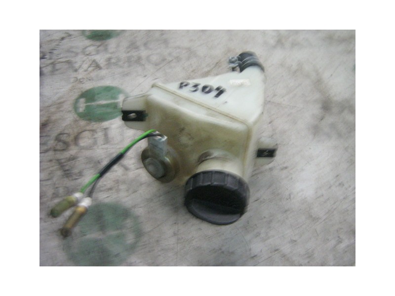 Recambio de deposito servo para nissan trade 100 referencia OEM IAM   