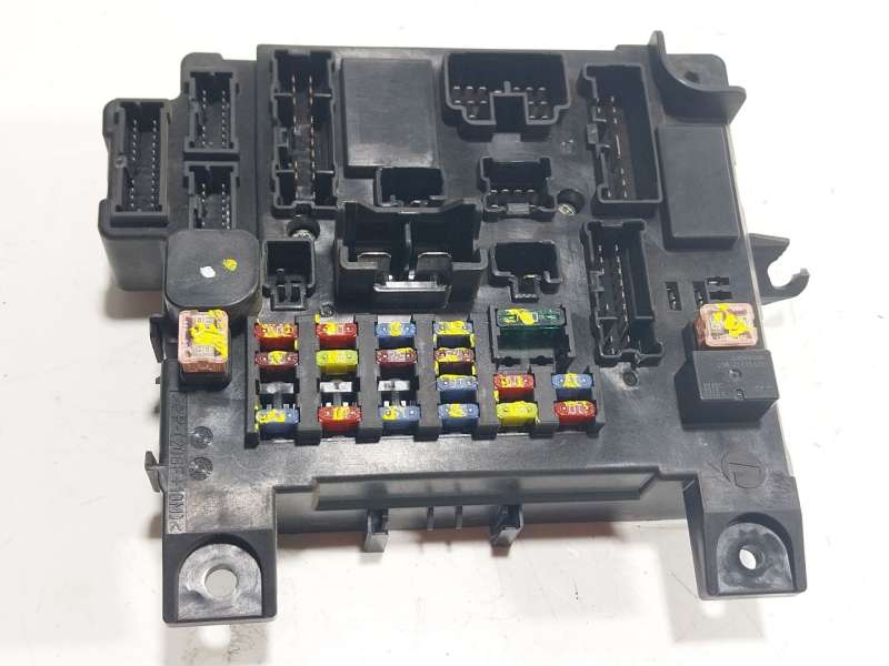 Recambio de caja reles / fusibles para citroën c-crosser (vu_, vv_) 2.2 hdi referencia OEM IAM  8637A642 