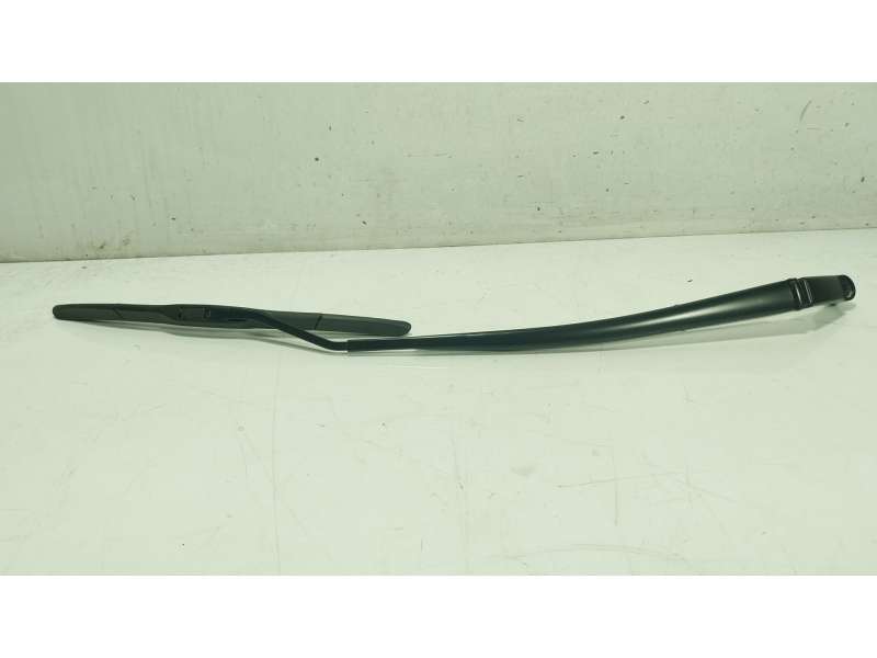Recambio de brazo limpia delantero derecho para toyota yaris (_p21_, _pa1_, _ph1_) 1.5 hybrid (mxph10) referencia OEM IAM   