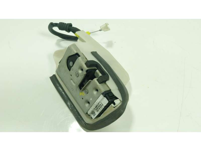 Recambio de cerradura puerta trasera derecha para tesla model 3 ev referencia OEM IAM  150067501B 