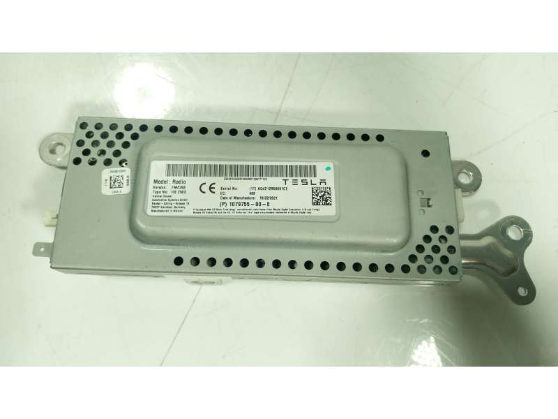 Recambio de modulo electronico para tesla model 3 ev referencia OEM IAM  107975500E 