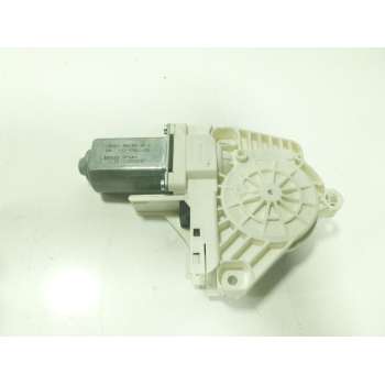 MOTOR ELEVALUNAS DELANTERO DERECHO 8K0959801B 