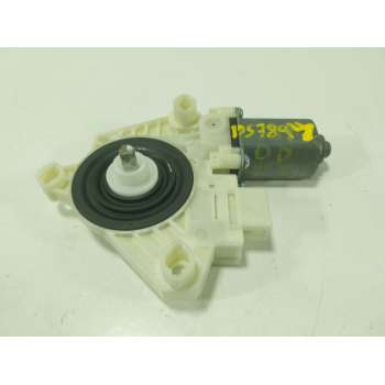MOTOR ELEVALUNAS DELANTERO DERECHO A2139069501 
