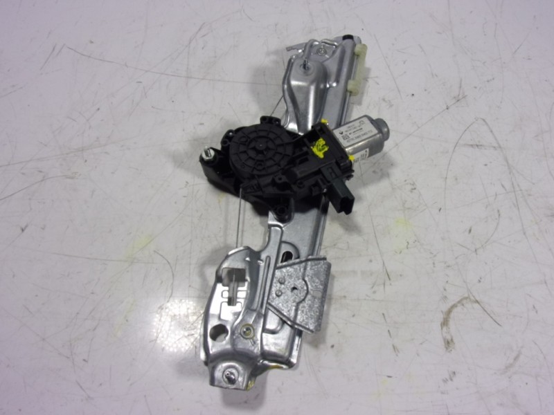 Recambio de elevalunas trasero derecho para renault megane iv berlina 5p 1.3 tce cat referencia OEM IAM 827209091R 260820204835 