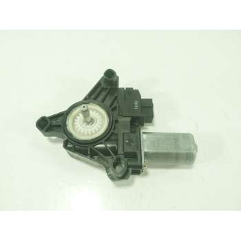 MOTOR ELEVALUNAS TRASERO DERECHO A2139060602 