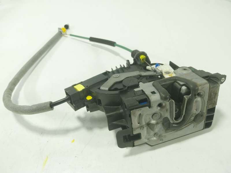 Recambio de cerradura puerta delantera derecha para mercedes-benz clase c t-model (s205) c 180 (205.240) referencia OEM IAM  A22