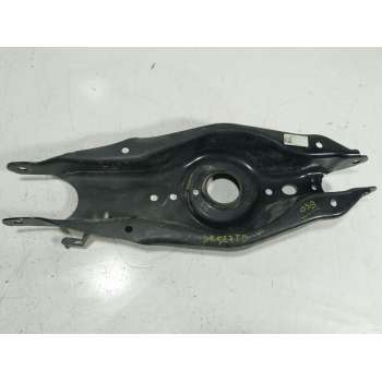 BRAZO SUSPENSION TRASERO DERECHO A2433522700 