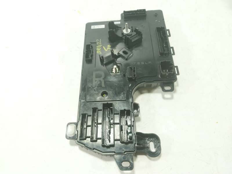 Recambio de modulo electronico para tesla model 3 ev awd referencia OEM IAM  110034000H 