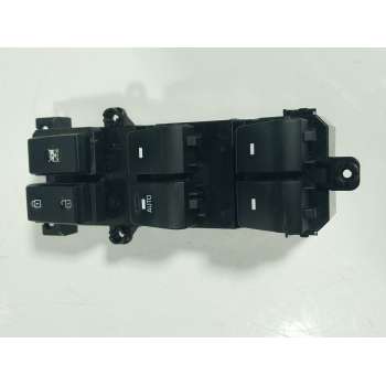 MANDO ELEVALUNAS DELANTERO IZQUIERDO 93570D3041 