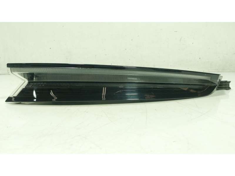 Recambio de piloto trasero derecho para porsche taycan (y1a) 4s referencia OEM IAM  9J1945092G 