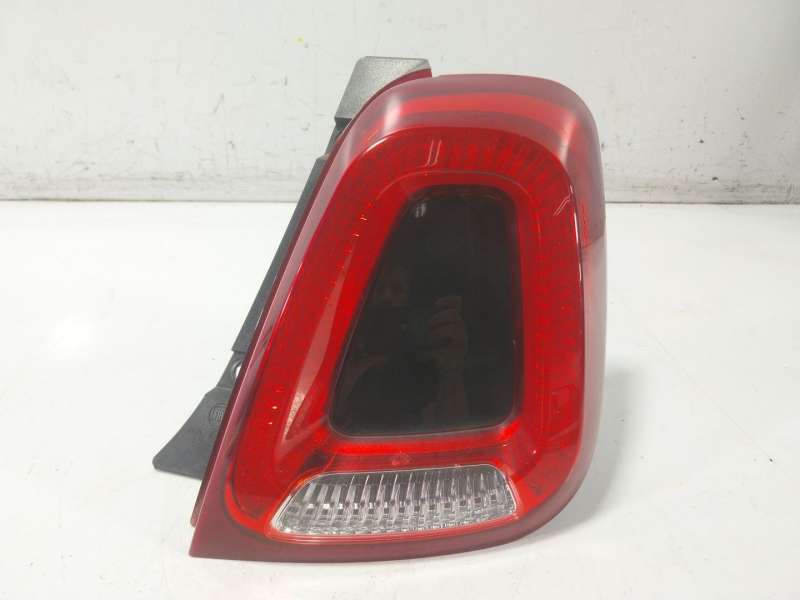 Recambio de piloto trasero derecho para abarth 500 / 595 / 695 1.4 (312.axf11, 312.axf1a) referencia OEM IAM   