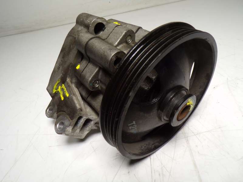 Recambio de bomba direccion para opel astra j lim. 1.6 16v cat referencia OEM IAM 96837813  