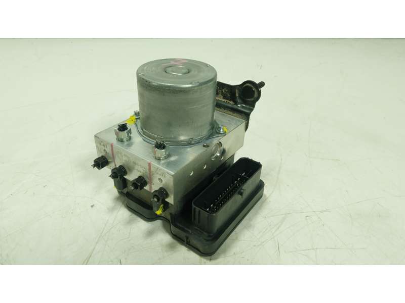 Recambio de abs para toyota yaris cross (mxp_) 1.5 hybrid (mxpj10) referencia OEM IAM  445400DA60 