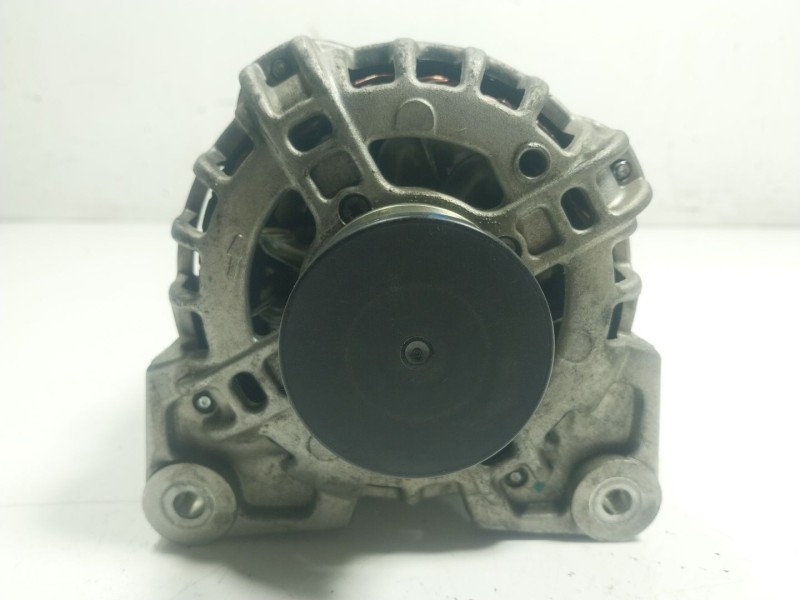 Recambio de alternador para renault clio iv (bh_) 0.9 tce 90 referencia OEM IAM 231002854R  231008593R