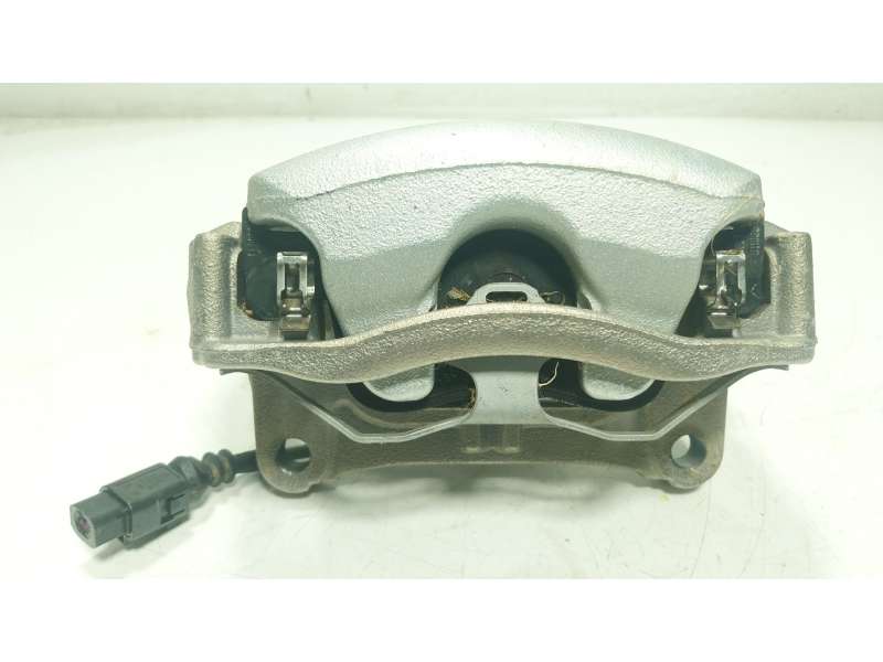 Recambio de pinza freno delantera derecha para seat leon sportstourer (kl8) xcellence referencia OEM IAM  5WA615106 