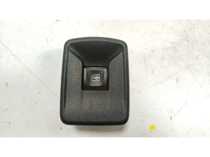 Recambio de mando elevalunas trasero izquierdo para dacia sandero ii (b8_) tce 90 (b8m1, b8ma) referencia OEM IAM  2823R 