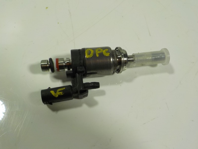 Recambio de inyector para audi a3 sportback (8vf) 35 tfsi s line referencia OEM IAM  04E906036AD 