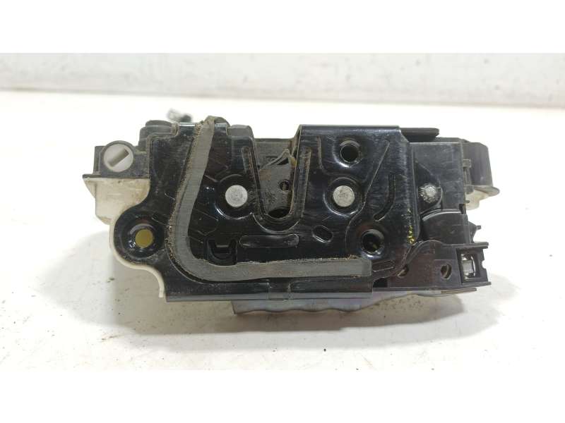 Recambio de cerradura puerta trasera izquierda para volkswagen golf vi (5k1) 2.0 tdi referencia OEM IAM 5K4839015M 5K4839015M 