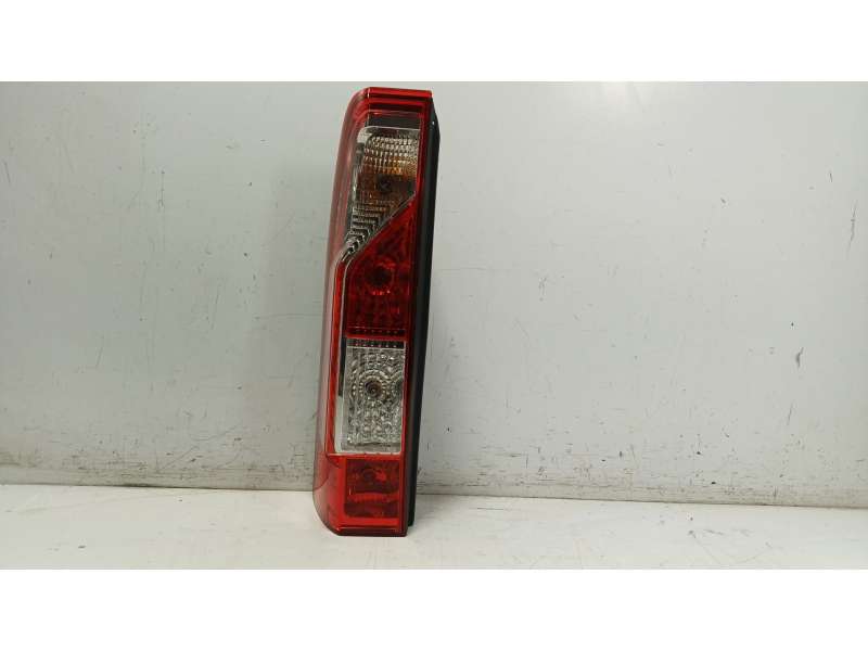 Recambio de piloto trasero izquierdo para nissan interstar furgoneta (x62b) dci 135 referencia OEM IAM 2655500Q0E 265550023R 