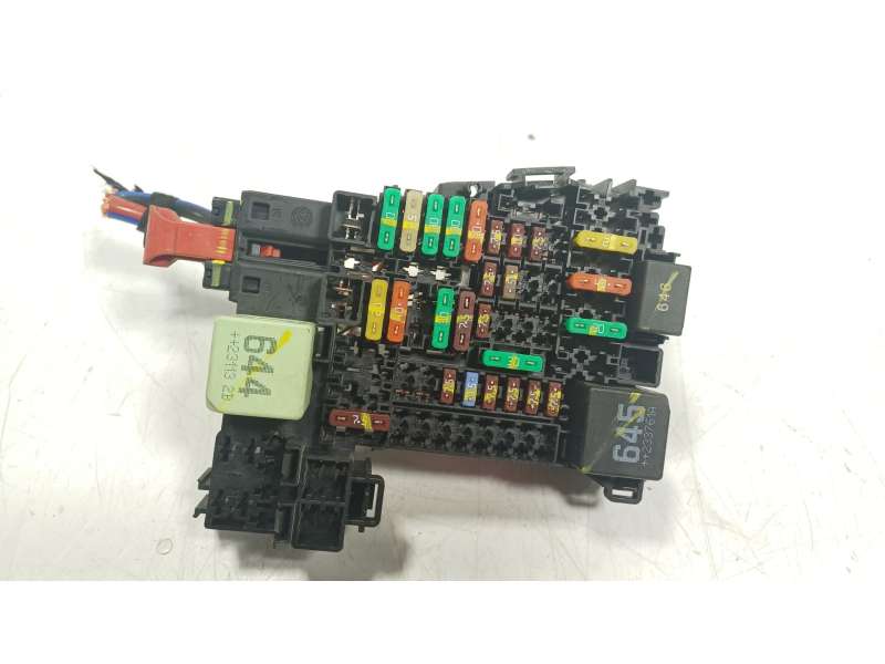 Recambio de caja reles / fusibles para seat ibiza v (kj1, kjg) 1.0 mpi referencia OEM IAM 2Q0937615A  