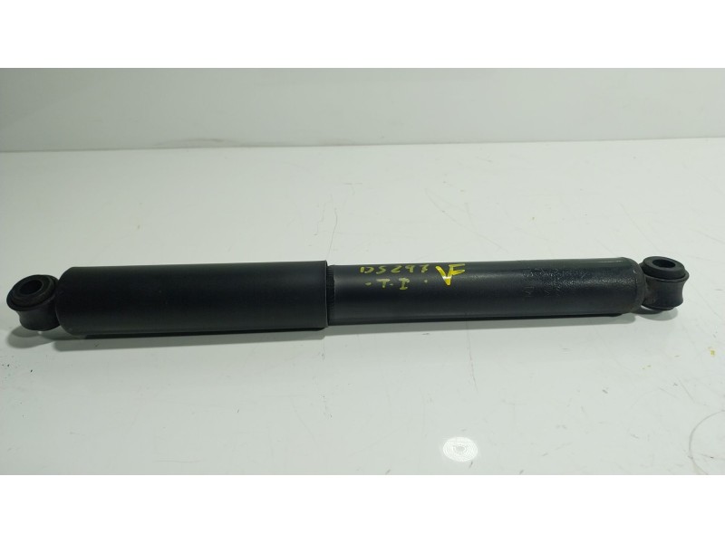 Recambio de amortiguador trasero izquierdo para fuso (mitsubishi) canter 3s13 referencia OEM IAM  ML238167 