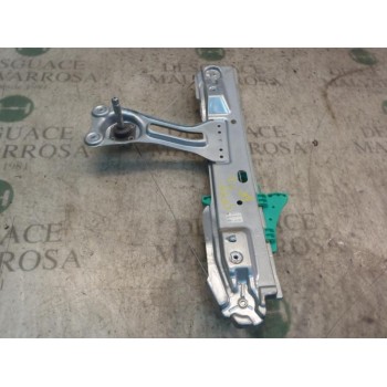 ELEVALUNAS TRASERO DERECHO 