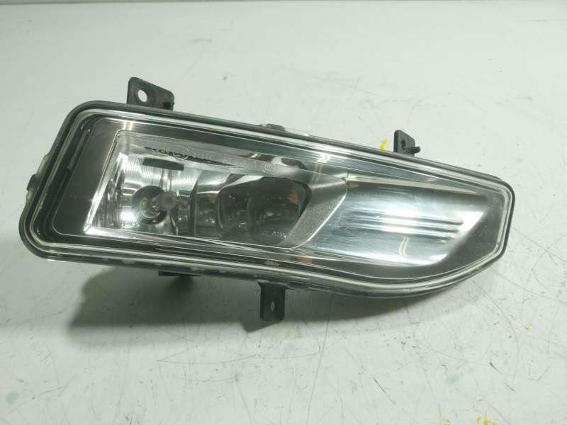Recambio de faro antiniebla derecho para nissan qashqai ii (j11, j11_) 1.2 dig-t referencia OEM IAM 261508995A  