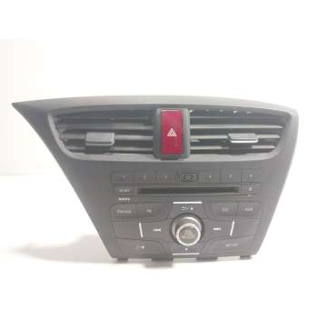 SISTEMA AUDIO / RADIO CD 